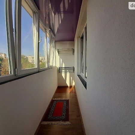Family And Friends Apartment Ternopil Exterior foto