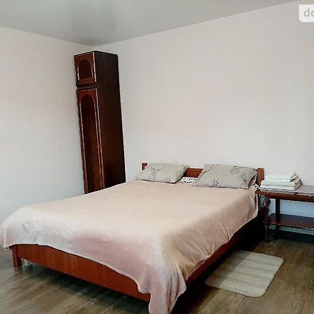 Family And Friends Apartment Ternopil Exterior foto